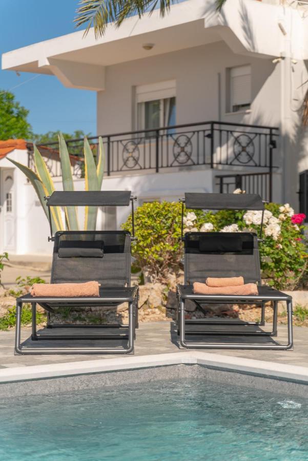 Propodes Luxury Villa Pastida エクステリア 写真