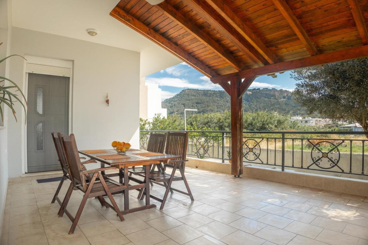 Propodes Luxury Villa Pastida エクステリア 写真